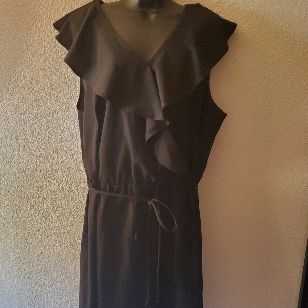 Avenue 22/24 Black Ruffle Sleeveless Dress